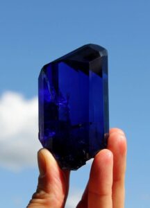 pierre du sagittaire : la tanzanite