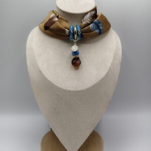 FOUALRD TOUR DE COU PLUMAGE DE PRINTEMPS