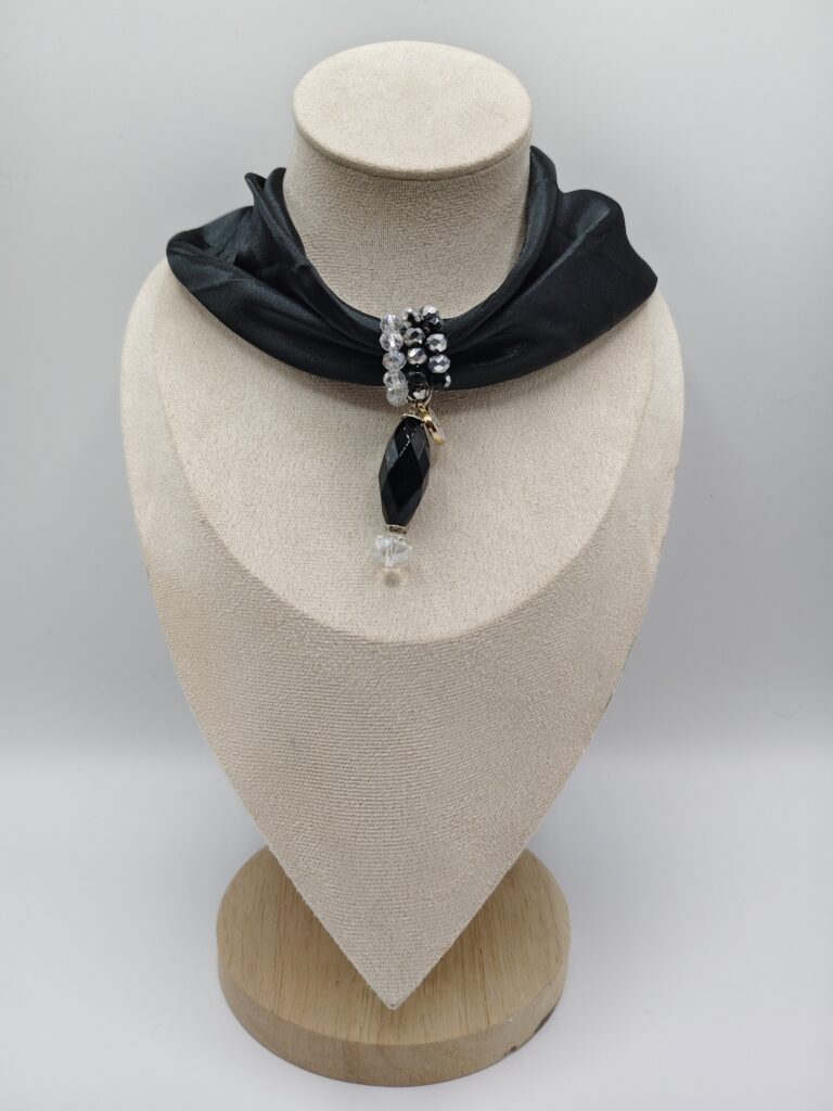 FOUALRD TOUR DE COU ÉLÉGANCE EN NOIR